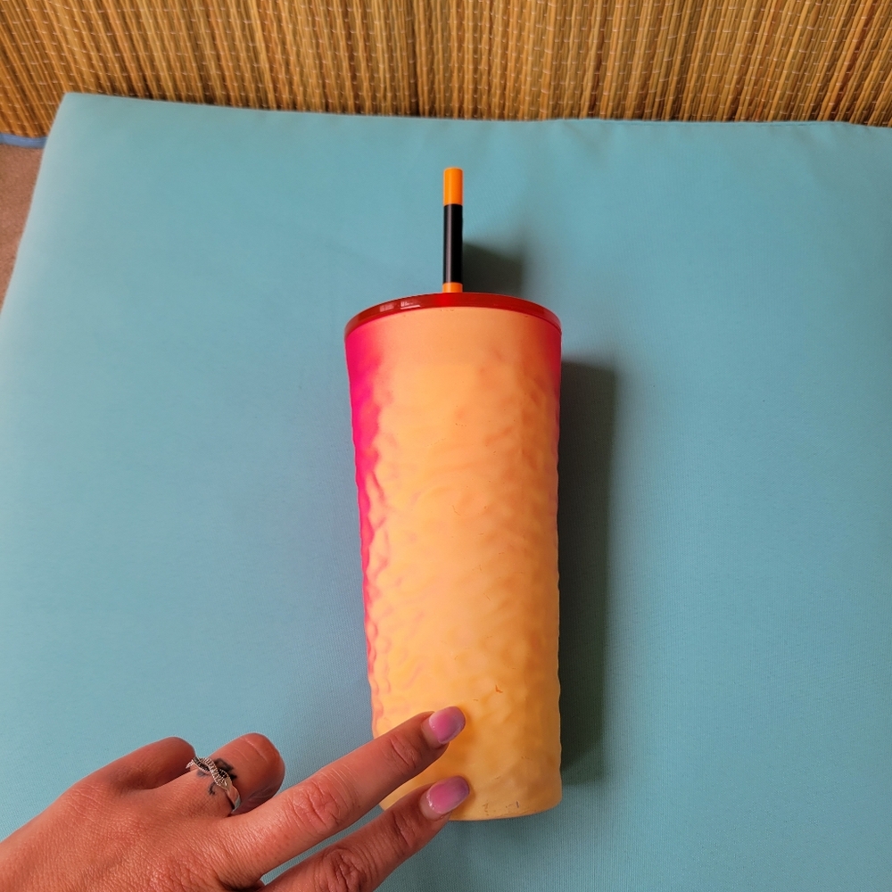 2 STARBUCKS COLOR CHANGING TUMBLERS - Picture 13 of 13